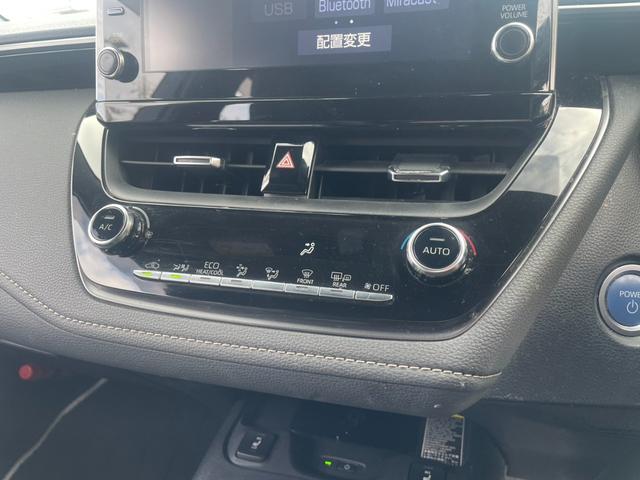 カローラツーリング ハイブリッド　ダブルバイビー　トヨタセーフティセンス　ＢＳＭ　ディスプレイオーディオ　Ｂｌｕｅｔｏｏｔｈ　フルセグＴＶ　オートライト　オートハイビーム　ＥＴＣ　ハーフレザーシート　シートヒーター　ハンドルヒーター　レーダークルコン（10枚目）