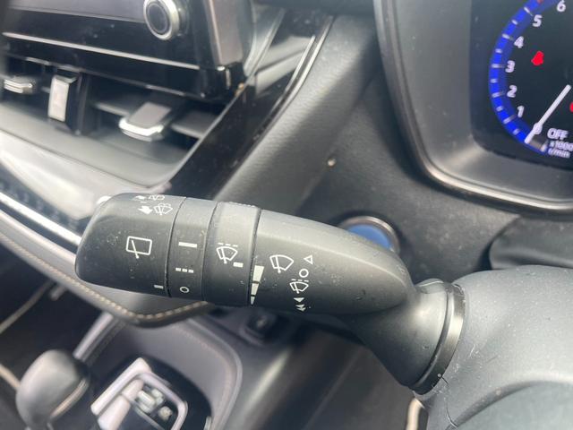カローラツーリング ハイブリッド　ダブルバイビー　トヨタセーフティセンス　ＢＳＭ　ディスプレイオーディオ　Ｂｌｕｅｔｏｏｔｈ　フルセグＴＶ　オートライト　オートハイビーム　ＥＴＣ　ハーフレザーシート　シートヒーター　ハンドルヒーター　レーダークルコン（14枚目）