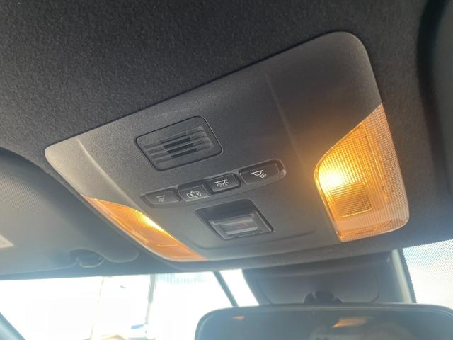 カローラツーリング ハイブリッド　ダブルバイビー　トヨタセーフティセンス　ＢＳＭ　ディスプレイオーディオ　Ｂｌｕｅｔｏｏｔｈ　フルセグＴＶ　オートライト　オートハイビーム　ＥＴＣ　ハーフレザーシート　シートヒーター　ハンドルヒーター　レーダークルコン（20枚目）