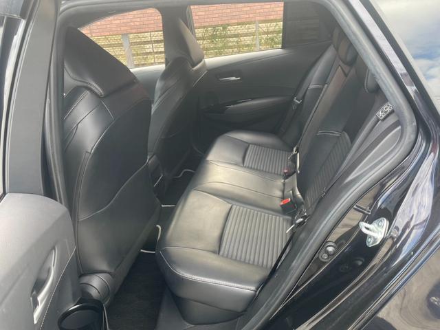 カローラツーリング ハイブリッド　ダブルバイビー　トヨタセーフティセンス　ＢＳＭ　ディスプレイオーディオ　Ｂｌｕｅｔｏｏｔｈ　フルセグＴＶ　オートライト　オートハイビーム　ＥＴＣ　ハーフレザーシート　シートヒーター　ハンドルヒーター　レーダークルコン（31枚目）