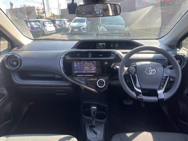 アクア Sスタイルブラック TSS 純正ナビ Bカメラ Bluetooth フルセグTV オートライト オートハイビーム LEDヘッドライト ステアリングリモコン ビルトインETC クルコン クリアランスソナー シートヒーター(3枚目)