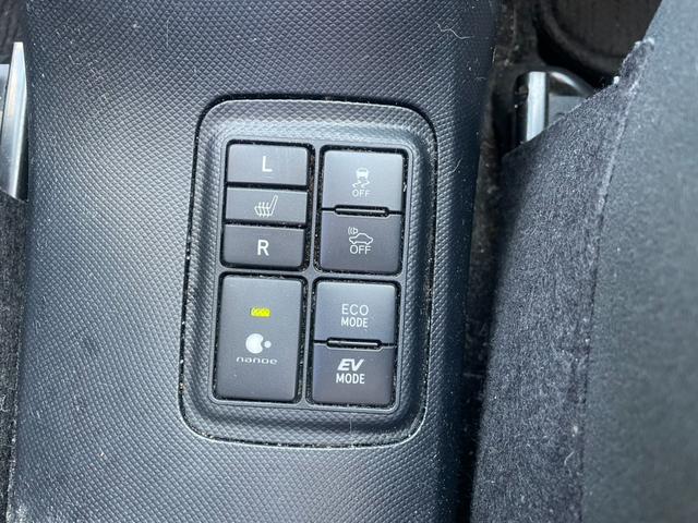 アクア Sスタイルブラック TSS 純正ナビ Bカメラ Bluetooth フルセグTV オートライト オートハイビーム LEDヘッドライト ステアリングリモコン ビルトインETC クルコン クリアランスソナー シートヒーター(12枚目)