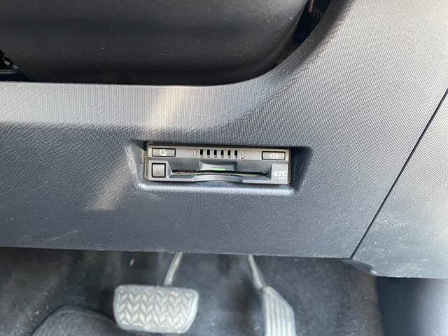 アクア Sスタイルブラック TSS 純正ナビ Bカメラ Bluetooth フルセグTV オートライト オートハイビーム LEDヘッドライト ステアリングリモコン ビルトインETC クルコン クリアランスソナー シートヒーター(18枚目)