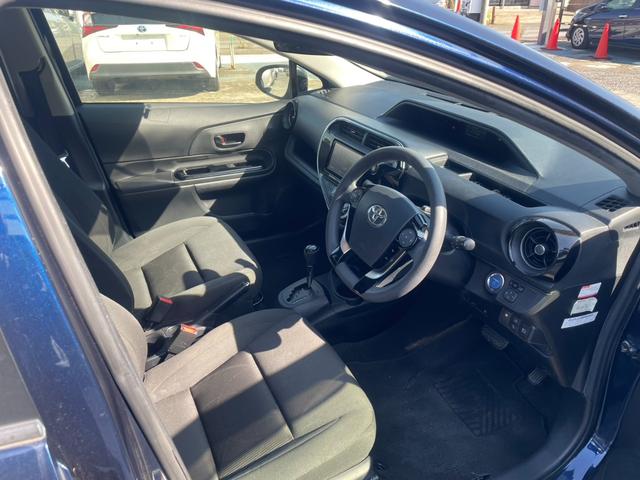 アクア Sスタイルブラック TSS 純正ナビ Bカメラ Bluetooth フルセグTV オートライト オートハイビーム LEDヘッドライト ステアリングリモコン ビルトインETC クルコン クリアランスソナー シートヒーター(28枚目)