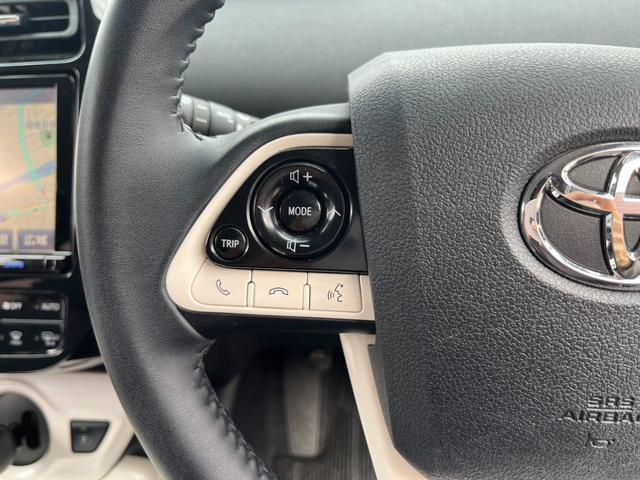 プリウス Ａツーリングセレクション　純正９インチ大型ナビ　黒レザー　バックカメラ　ブラインドスポットモニター　純正１７インチＡＷ　Ｂｌｕｅｔｏｏｔｈ　レーダークルーズコントロール　ＨＵＤ　ＬＥＤヘッドライト　ＥＴＣ　左右シートヒーター（5枚目）