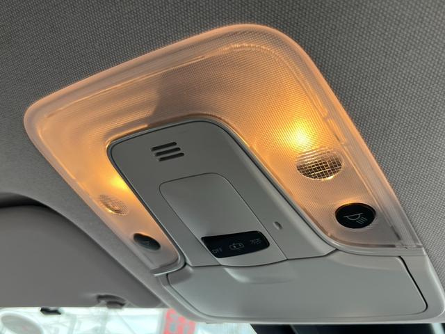 プリウス Ａツーリングセレクション　純正９インチ大型ナビ　黒レザー　バックカメラ　ブラインドスポットモニター　純正１７インチＡＷ　Ｂｌｕｅｔｏｏｔｈ　レーダークルーズコントロール　ＨＵＤ　ＬＥＤヘッドライト　ＥＴＣ　左右シートヒーター（26枚目）