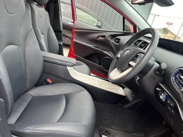 プリウス Ａツーリングセレクション　純正９インチ大型ナビ　黒レザー　バックカメラ　ブラインドスポットモニター　純正１７インチＡＷ　Ｂｌｕｅｔｏｏｔｈ　レーダークルーズコントロール　ＨＵＤ　ＬＥＤヘッドライト　ＥＴＣ　左右シートヒーター（30枚目）