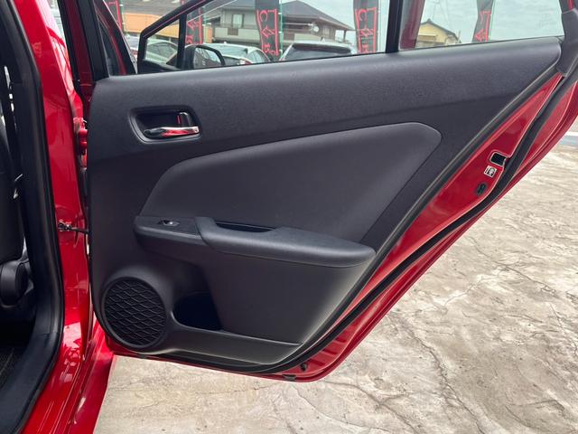 プリウス Ａツーリングセレクション　純正９インチ大型ナビ　黒レザー　バックカメラ　ブラインドスポットモニター　純正１７インチＡＷ　Ｂｌｕｅｔｏｏｔｈ　レーダークルーズコントロール　ＨＵＤ　ＬＥＤヘッドライト　ＥＴＣ　左右シートヒーター（32枚目）