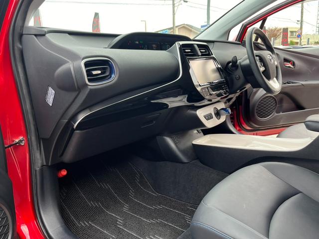 プリウス Ａツーリングセレクション　純正９インチ大型ナビ　黒レザー　バックカメラ　ブラインドスポットモニター　純正１７インチＡＷ　Ｂｌｕｅｔｏｏｔｈ　レーダークルーズコントロール　ＨＵＤ　ＬＥＤヘッドライト　ＥＴＣ　左右シートヒーター（41枚目）