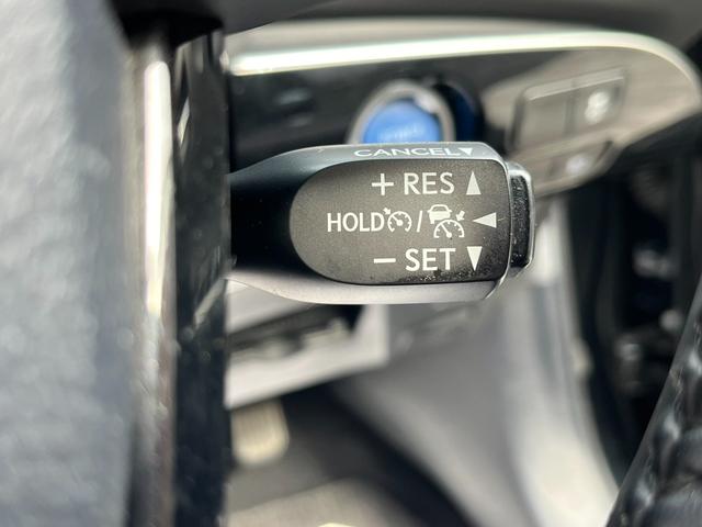 プリウス Ｓ　純正ナビ　トヨタセーフティセンス　ＡＣ１００Ｖ電源　バックカメラ　Ｂｌｕｅｔｏｏｔｈ　レーダークルーズコントロール　レーンキープアシスト　ＥＴＣ　オートハイビーム　ＬＥＤヘッドライト　コーナーセンサー（5枚目）