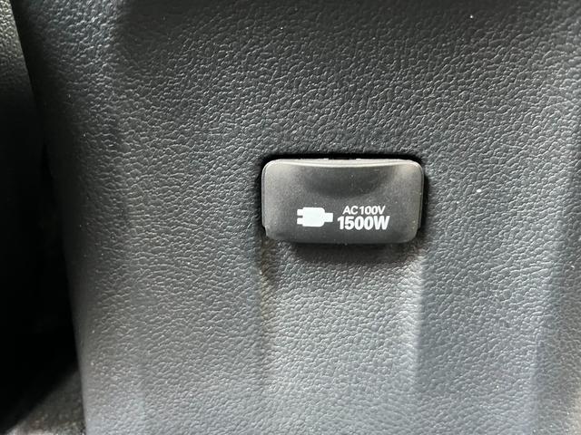 プリウス Ｓ　純正ナビ　トヨタセーフティセンス　ＡＣ１００Ｖ電源　バックカメラ　Ｂｌｕｅｔｏｏｔｈ　レーダークルーズコントロール　レーンキープアシスト　ＥＴＣ　オートハイビーム　ＬＥＤヘッドライト　コーナーセンサー（14枚目）