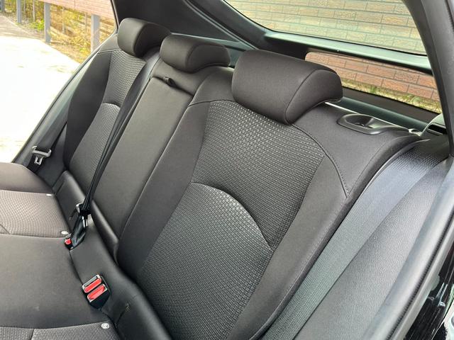 プリウス Ｓ　純正ナビ　トヨタセーフティセンス　ＡＣ１００Ｖ電源　バックカメラ　Ｂｌｕｅｔｏｏｔｈ　レーダークルーズコントロール　レーンキープアシスト　ＥＴＣ　オートハイビーム　ＬＥＤヘッドライト　コーナーセンサー（40枚目）