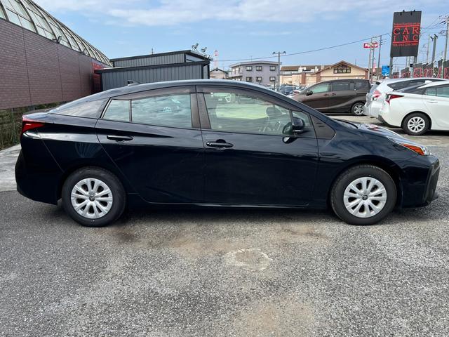 プリウス Ｓ　純正ナビ　トヨタセーフティセンス　ＡＣ１００Ｖ電源　バックカメラ　Ｂｌｕｅｔｏｏｔｈ　レーダークルーズコントロール　レーンキープアシスト　ＥＴＣ　オートハイビーム　ＬＥＤヘッドライト　コーナーセンサー（49枚目）