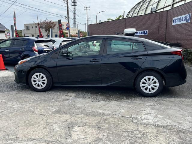 プリウス Ｓ　純正ナビ　トヨタセーフティセンス　ＡＣ１００Ｖ電源　バックカメラ　Ｂｌｕｅｔｏｏｔｈ　レーダークルーズコントロール　レーンキープアシスト　ＥＴＣ　オートハイビーム　ＬＥＤヘッドライト　コーナーセンサー（53枚目）