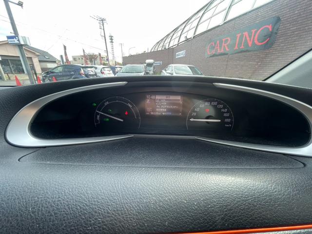 シエンタ ハイブリッド　ファンベースＧ　トヨタセーフティセンス　純正ナビ　Ｂカメラ　ビルトインＥＴＣ　Ｂｌｕｅｔｏｏｔｈ　地デジ　両側パワースライドドア　クリアランスソナー　オートハイビーム　ＬＥＤヘッドライト　ドライブレコーダー（8枚目）