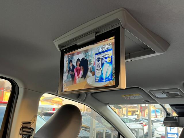 シエンタ ハイブリッドＧ　クエロ　モデリスタエアロ　フリップダウンモニター　両側パワースライドドア　ハーフレザー　純正ナビ　左右シートヒーター　バックカメラ　ＥＴＣ　トヨタセーフティセンス　ＬＥＤヘッドライト　ドラレコ　ＤＶＤ再生（6枚目）