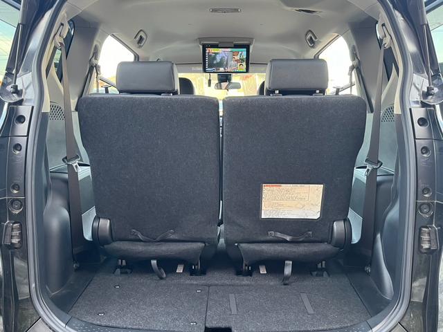 シエンタ ハイブリッドＧ　クエロ　モデリスタエアロ　フリップダウンモニター　両側パワースライドドア　ハーフレザー　純正ナビ　左右シートヒーター　バックカメラ　ＥＴＣ　トヨタセーフティセンス　ＬＥＤヘッドライト　ドラレコ　ＤＶＤ再生（32枚目）