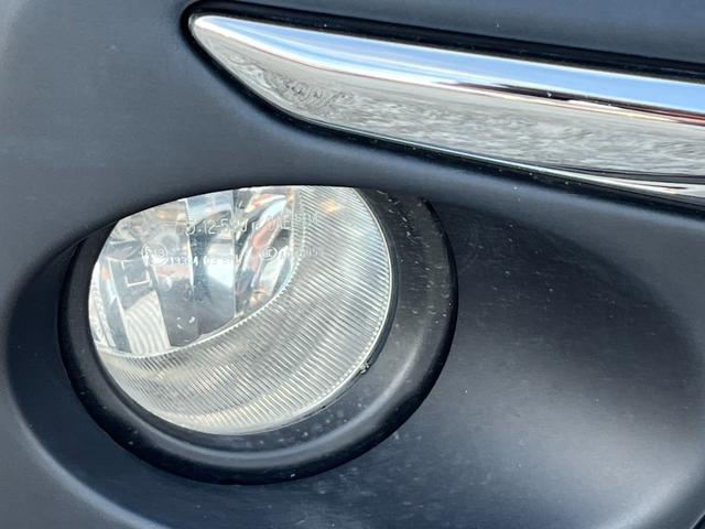 シエンタ ハイブリッドＧ　クエロ　モデリスタエアロ　フリップダウンモニター　両側パワースライドドア　ハーフレザー　純正ナビ　左右シートヒーター　バックカメラ　ＥＴＣ　トヨタセーフティセンス　ＬＥＤヘッドライト　ドラレコ　ＤＶＤ再生（43枚目）