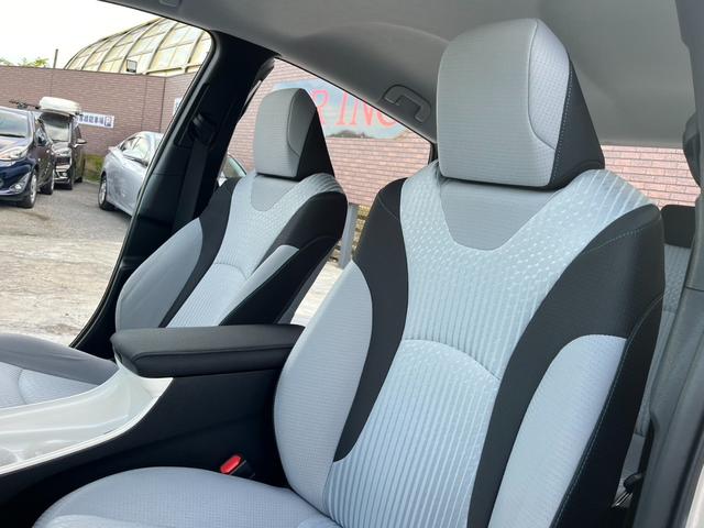 プリウス A 純正9インチ大型ナビ バックカメラ コーナーセンサー DVD再生 レーダークルーズコントロール トヨタセーフティセンス ブラインドスポットモニター ヘッドアップディスプレイ LEDヘッドライト ETC(40枚目)