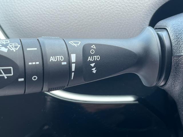 プリウス A 純正ナビ Bluetooth ヘッドアップディスプレイ Bカメラ ブラインドスポットモニター トヨタセーフティセンス ETC LEDヘッドライト ドラレコ 純正15インチAW レーダークルコン(8枚目)