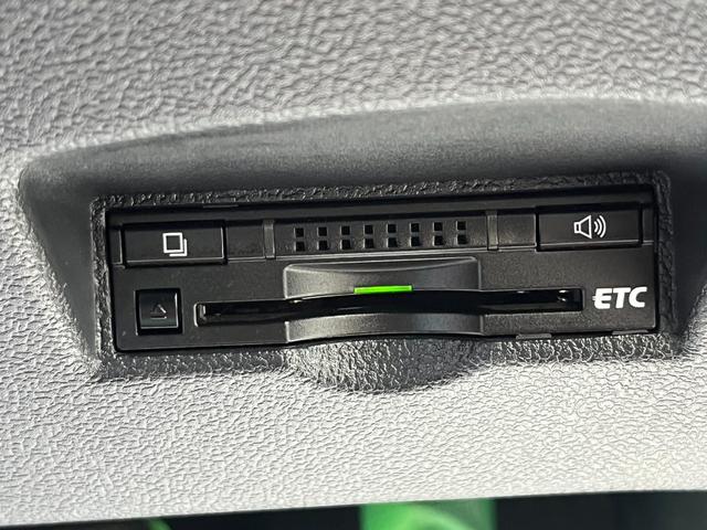 プリウス A 純正ナビ Bluetooth ヘッドアップディスプレイ Bカメラ ブラインドスポットモニター トヨタセーフティセンス ETC LEDヘッドライト ドラレコ 純正15インチAW レーダークルコン(12枚目)