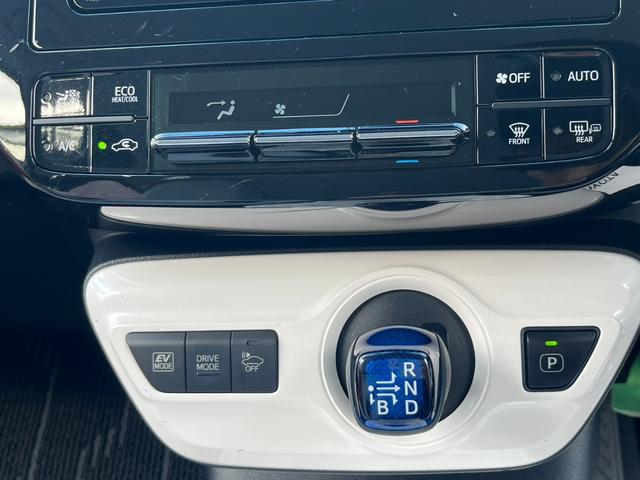 プリウス A 純正ナビ Bluetooth ヘッドアップディスプレイ Bカメラ ブラインドスポットモニター トヨタセーフティセンス ETC LEDヘッドライト ドラレコ 純正15インチAW レーダークルコン(15枚目)