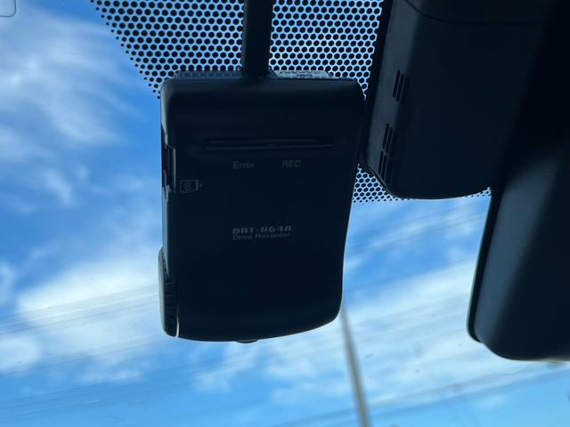 プリウス A 純正ナビ Bluetooth ヘッドアップディスプレイ Bカメラ ブラインドスポットモニター トヨタセーフティセンス ETC LEDヘッドライト ドラレコ 純正15インチAW レーダークルコン(20枚目)