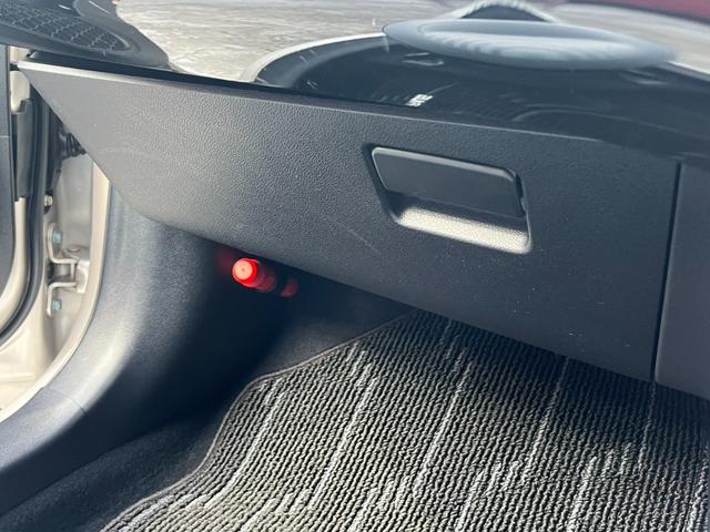 プリウス A 純正ナビ Bluetooth ヘッドアップディスプレイ Bカメラ ブラインドスポットモニター トヨタセーフティセンス ETC LEDヘッドライト ドラレコ 純正15インチAW レーダークルコン(21枚目)