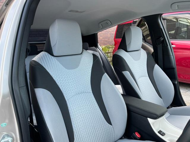 プリウス A 純正ナビ Bluetooth ヘッドアップディスプレイ Bカメラ ブラインドスポットモニター トヨタセーフティセンス ETC LEDヘッドライト ドラレコ 純正15インチAW レーダークルコン(29枚目)