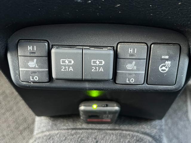 シエンタ ハイブリッド ファンベースGセーフティーエディション 純正9インチ大型ナビ パノラミックビューモニター 両側パワースライドドア コーナーセンサー LEDヘッドライト ドライブレコーダー シートヒーター ステアリングヒーター トヨタセーフティセンス ETC(14枚目)