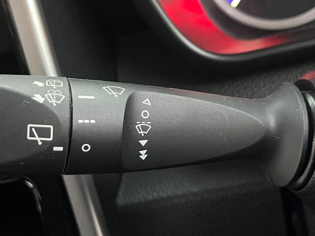 タンク カスタムＧ－Ｔ　モデリスタエアロ　純正９インチ大型ナビ　両側パワースライドドア　スマートアシスト　ＨＤＭＩ　フルセグ　ドライブレコーダー　バックカメラ　Ｂｌｕｅｔｏｏｔｈ　ＬＥＤヘッドライト　ＥＴＣ　ＣＤ・ＤＶＤ再生（9枚目）