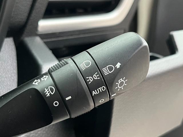 タンク カスタムＧ－Ｔ　モデリスタエアロ　純正９インチ大型ナビ　両側パワースライドドア　スマートアシスト　ＨＤＭＩ　フルセグ　ドライブレコーダー　バックカメラ　Ｂｌｕｅｔｏｏｔｈ　ＬＥＤヘッドライト　ＥＴＣ　ＣＤ・ＤＶＤ再生（11枚目）