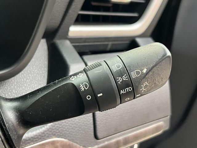 タンク カスタムＧ－Ｔ　純正ナビ　バックカメラ　両側パワースライドドア　Ｂｌｕｅｔｏｏｔｈ　クルーズコントロール　１５インチ純正ＡＷ　ＬＥＤヘッドライト　ＥＴＣ　スマートアシスト　レーンアシスト　フォグランプ　スマートキー（10枚目）