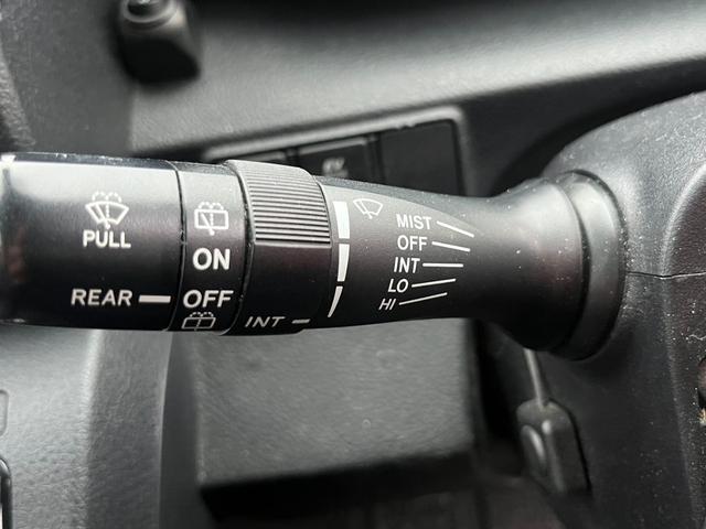 シエンタ ハイブリッドＸ　両側パワースライドドア　純正ナビ　トヨタセーフティセンス　左右シートヒーター　コーナーセンサー　ＤＶＤ再生　Ｂｌｕｅｔｏｏｔｈ　フルセグ　ＬＥＤヘッドライト　ＥＴＣ　オートハイビーム　スマートキー（7枚目）