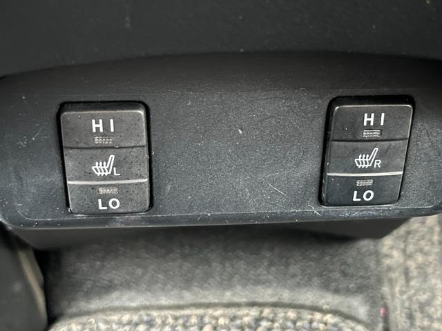 シエンタ ハイブリッドＸ　両側パワースライドドア　純正ナビ　トヨタセーフティセンス　左右シートヒーター　コーナーセンサー　ＤＶＤ再生　Ｂｌｕｅｔｏｏｔｈ　フルセグ　ＬＥＤヘッドライト　ＥＴＣ　オートハイビーム　スマートキー（14枚目）