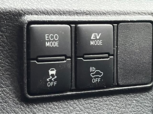 シエンタ ハイブリッドＸ　両側パワースライドドア　純正ナビ　トヨタセーフティセンス　左右シートヒーター　コーナーセンサー　ＤＶＤ再生　Ｂｌｕｅｔｏｏｔｈ　フルセグ　ＬＥＤヘッドライト　ＥＴＣ　オートハイビーム　スマートキー（15枚目）