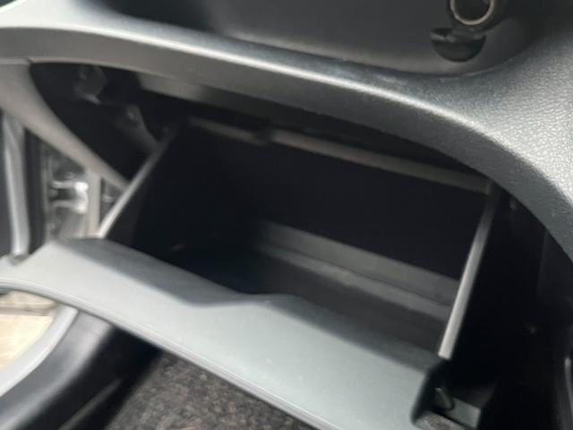 シエンタ ハイブリッドＸ　両側パワースライドドア　純正ナビ　トヨタセーフティセンス　左右シートヒーター　コーナーセンサー　ＤＶＤ再生　Ｂｌｕｅｔｏｏｔｈ　フルセグ　ＬＥＤヘッドライト　ＥＴＣ　オートハイビーム　スマートキー（21枚目）