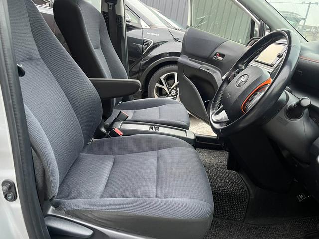 シエンタ ハイブリッドＸ　両側パワースライドドア　純正ナビ　トヨタセーフティセンス　左右シートヒーター　コーナーセンサー　ＤＶＤ再生　Ｂｌｕｅｔｏｏｔｈ　フルセグ　ＬＥＤヘッドライト　ＥＴＣ　オートハイビーム　スマートキー（26枚目）