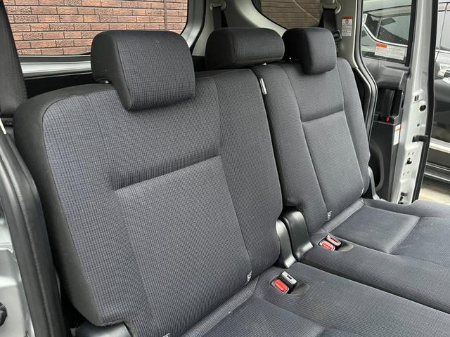 シエンタ ハイブリッドＸ　両側パワースライドドア　純正ナビ　トヨタセーフティセンス　左右シートヒーター　コーナーセンサー　ＤＶＤ再生　Ｂｌｕｅｔｏｏｔｈ　フルセグ　ＬＥＤヘッドライト　ＥＴＣ　オートハイビーム　スマートキー（29枚目）