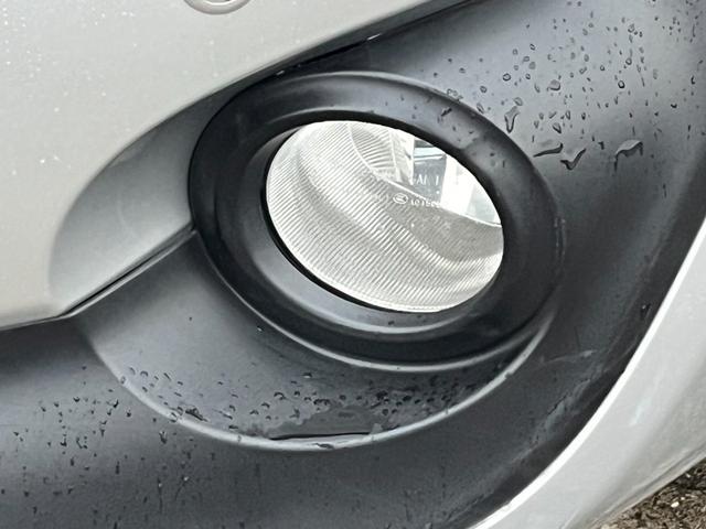 シエンタ ハイブリッドＸ　両側パワースライドドア　純正ナビ　トヨタセーフティセンス　左右シートヒーター　コーナーセンサー　ＤＶＤ再生　Ｂｌｕｅｔｏｏｔｈ　フルセグ　ＬＥＤヘッドライト　ＥＴＣ　オートハイビーム　スマートキー（44枚目）