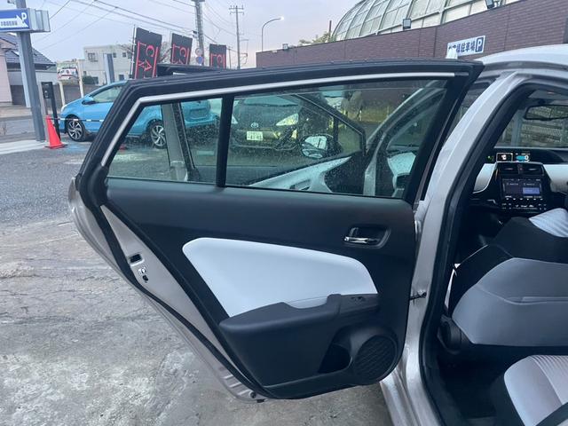 プリウス A TSS BSM HUD 純正ナビ Bカメラ ビルトインETC Bluetooth フルセグTV クリアランスソナー レーダークルーズコントロール オートライト LEDヘッドライト パーキングアシスト(27枚目)