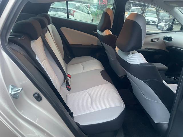 プリウス A TSS BSM HUD 純正ナビ Bカメラ ビルトインETC Bluetooth フルセグTV クリアランスソナー レーダークルーズコントロール オートライト LEDヘッドライト パーキングアシスト(30枚目)