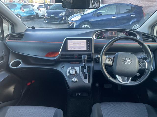 シエンタ ハイブリッドＧ　純正ナビ　全周囲カメラ　Ｂｌｕｅｔｏｏｔｈ　フルセグＴＶ　オートライト　オートハイビーム　クルーズコントロール　ドラレコ　両側パワースライドドア　スマートキー　プッシュスタート（3枚目）