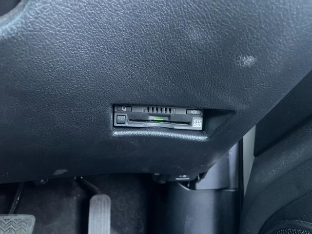 シエンタ ハイブリッドＧ　純正ナビ　全周囲カメラ　Ｂｌｕｅｔｏｏｔｈ　フルセグＴＶ　オートライト　オートハイビーム　クルーズコントロール　ドラレコ　両側パワースライドドア　スマートキー　プッシュスタート（18枚目）