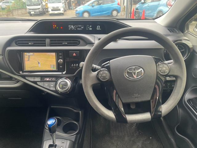 アクア Sスタイルブラック トヨタセーフティセンス 純正ナビ Bカメラ Bluetooth フルセグTV オートライト オートハイビーム ビルトインETC ステアリングリモコン スマートキー プッシュスタート ドライブレコーダー(3枚目)