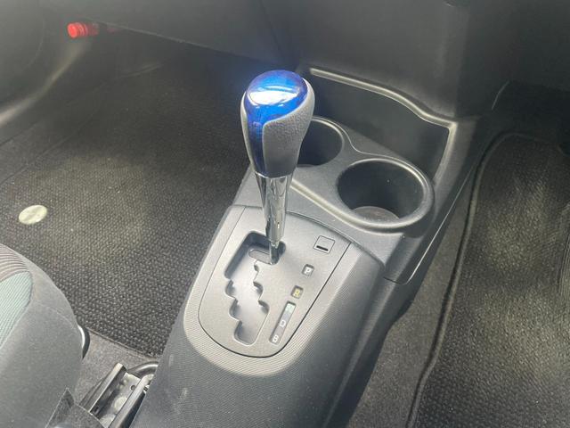 アクア Sスタイルブラック トヨタセーフティセンス 純正ナビ Bカメラ Bluetooth フルセグTV オートライト オートハイビーム ビルトインETC ステアリングリモコン スマートキー プッシュスタート ドライブレコーダー(9枚目)