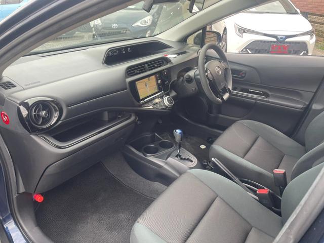 アクア Sスタイルブラック トヨタセーフティセンス 純正ナビ Bカメラ Bluetooth フルセグTV オートライト オートハイビーム ビルトインETC ステアリングリモコン スマートキー プッシュスタート ドライブレコーダー(33枚目)