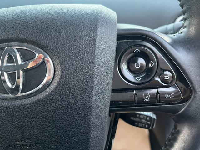 プリウス Sツーリングセレクション モデリスタエアロ 黒レザー パナソニックナビ シートヒーター 純正17インチAW トヨタセーフティセンス ドライブレコーダー LEDヘッドライト バックカメラ ETC オートハイビーム レーンアシスト(7枚目)