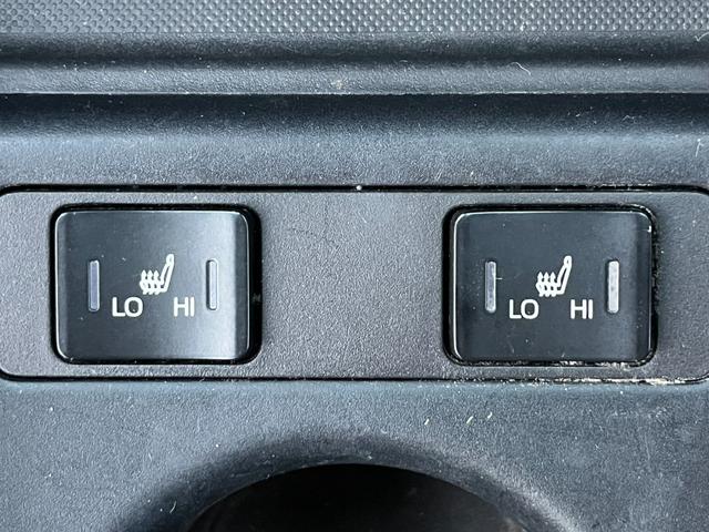 プリウス Sツーリングセレクション モデリスタエアロ 黒レザー パナソニックナビ シートヒーター 純正17インチAW トヨタセーフティセンス ドライブレコーダー LEDヘッドライト バックカメラ ETC オートハイビーム レーンアシスト(14枚目)