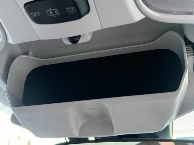 プリウス Sツーリングセレクション モデリスタエアロ 黒レザー パナソニックナビ シートヒーター 純正17インチAW トヨタセーフティセンス ドライブレコーダー LEDヘッドライト バックカメラ ETC オートハイビーム レーンアシスト(22枚目)